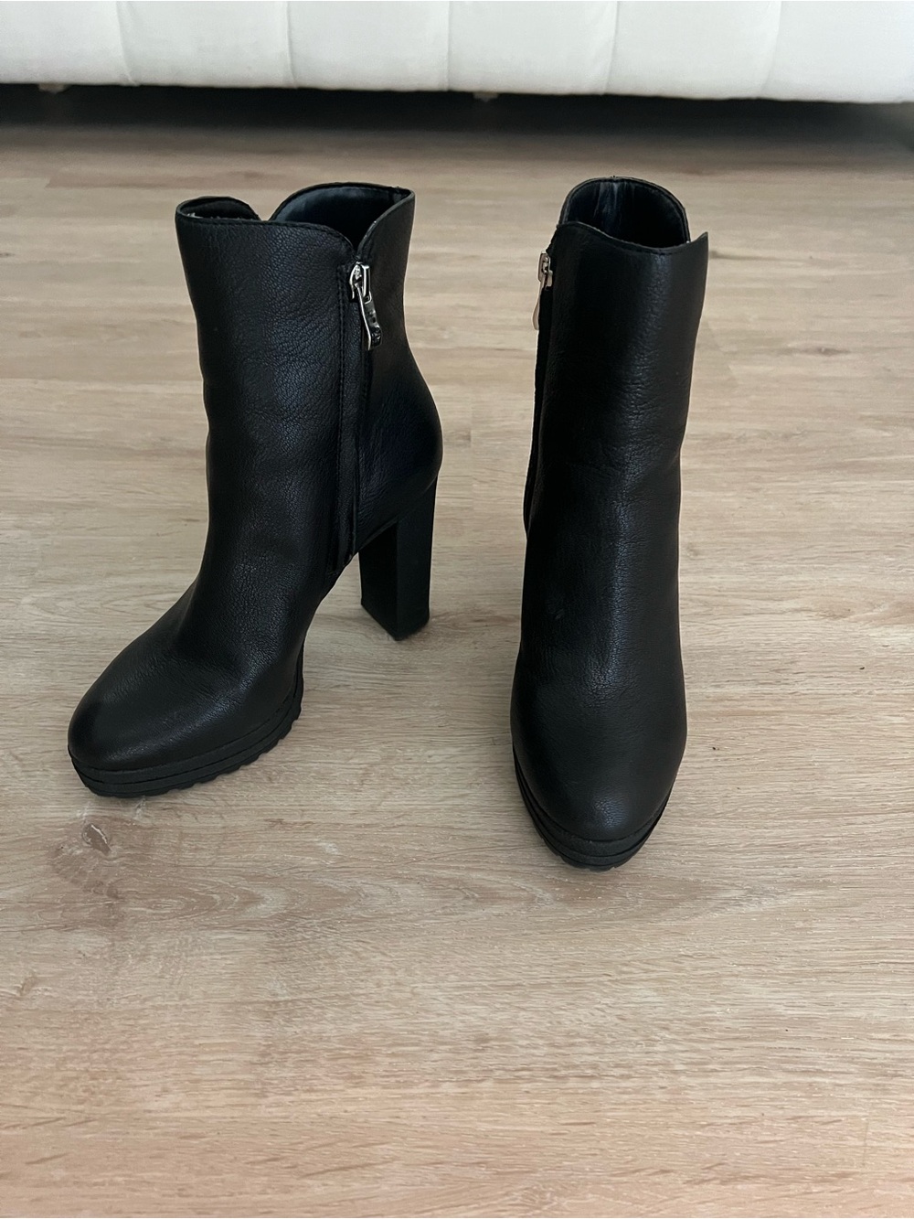 DKNY Black Leather Block Heel Ankle Boots with Side Zipper